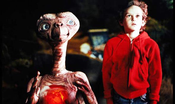 S01E02: E.T. (1982)