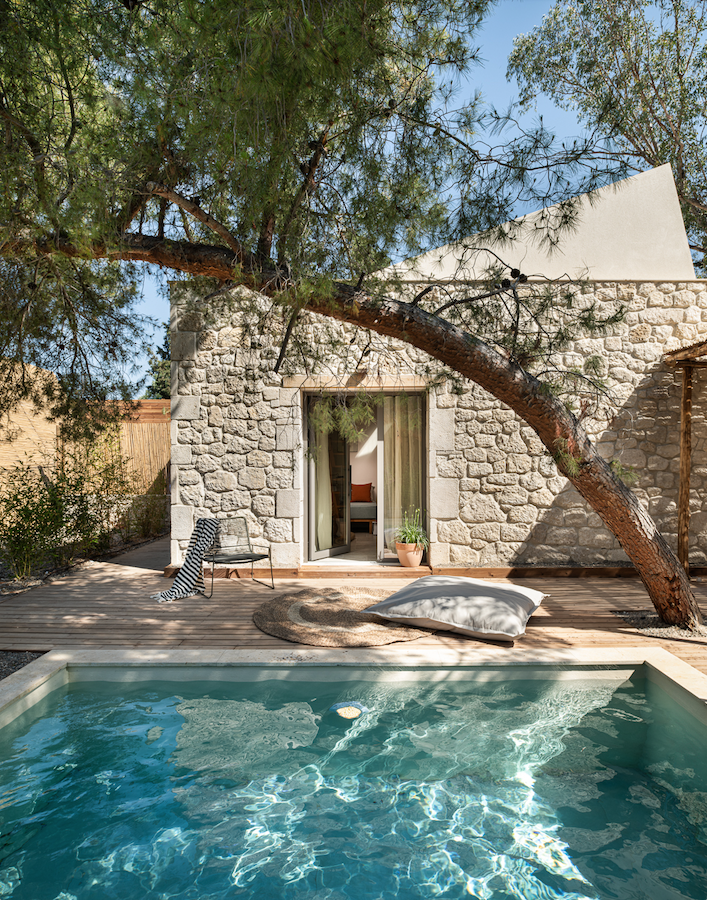 ERGON Beach House — Hospitality