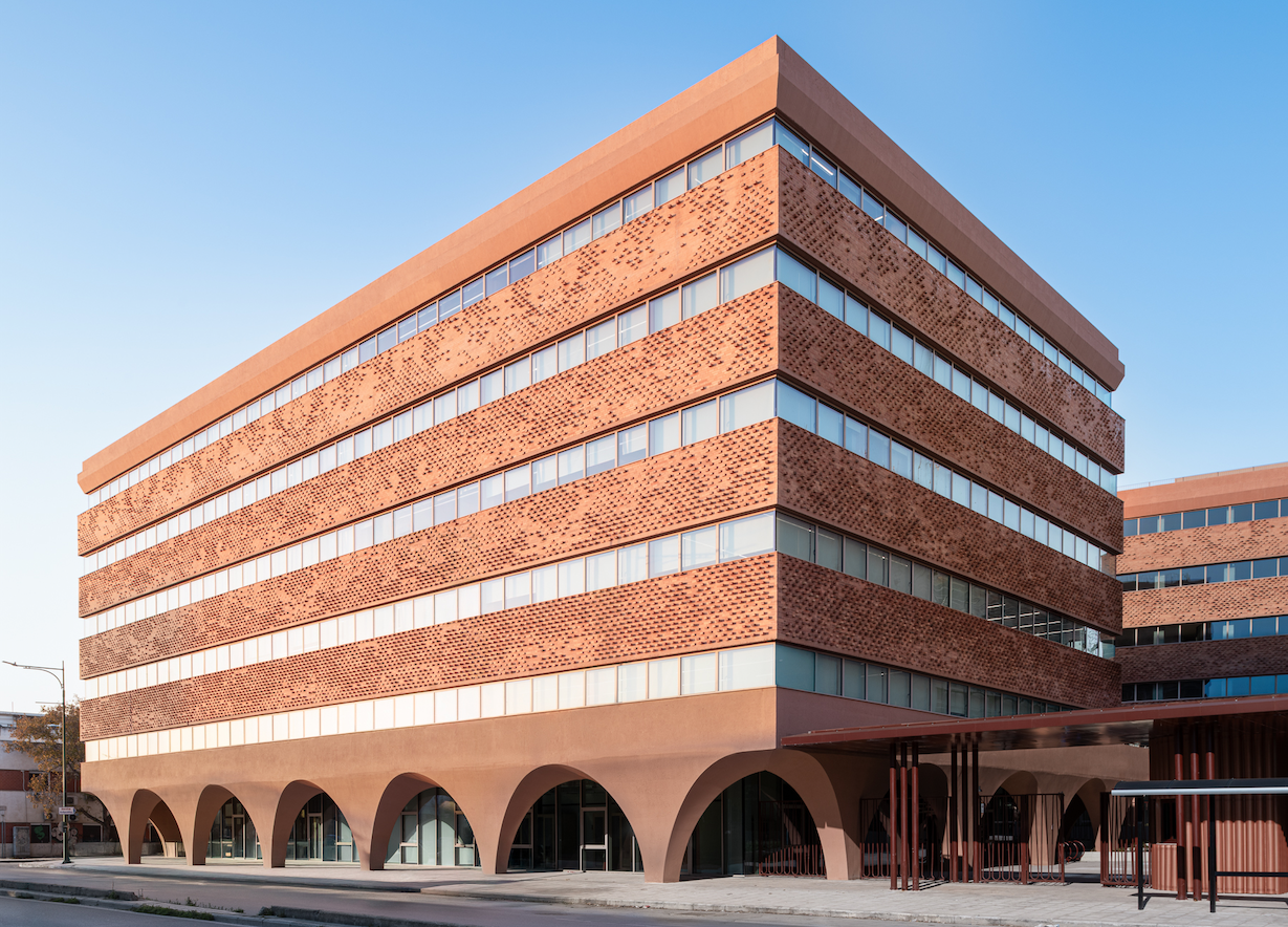 HUB 26 — Commercial 