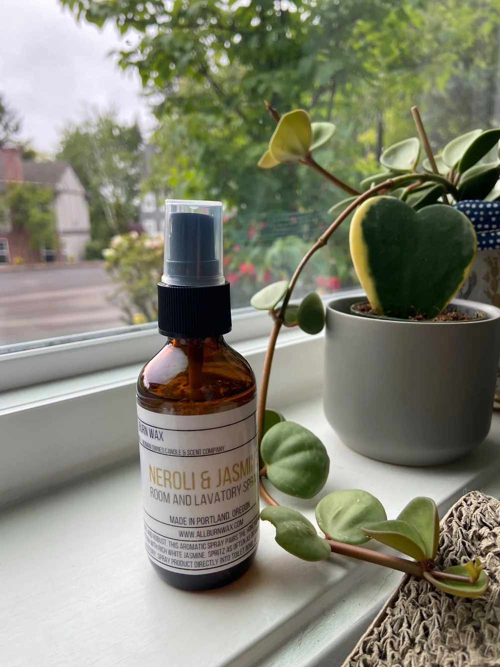 Neroli & Jasmine 2oz Room & Lavatory Spray — All Burn Wax