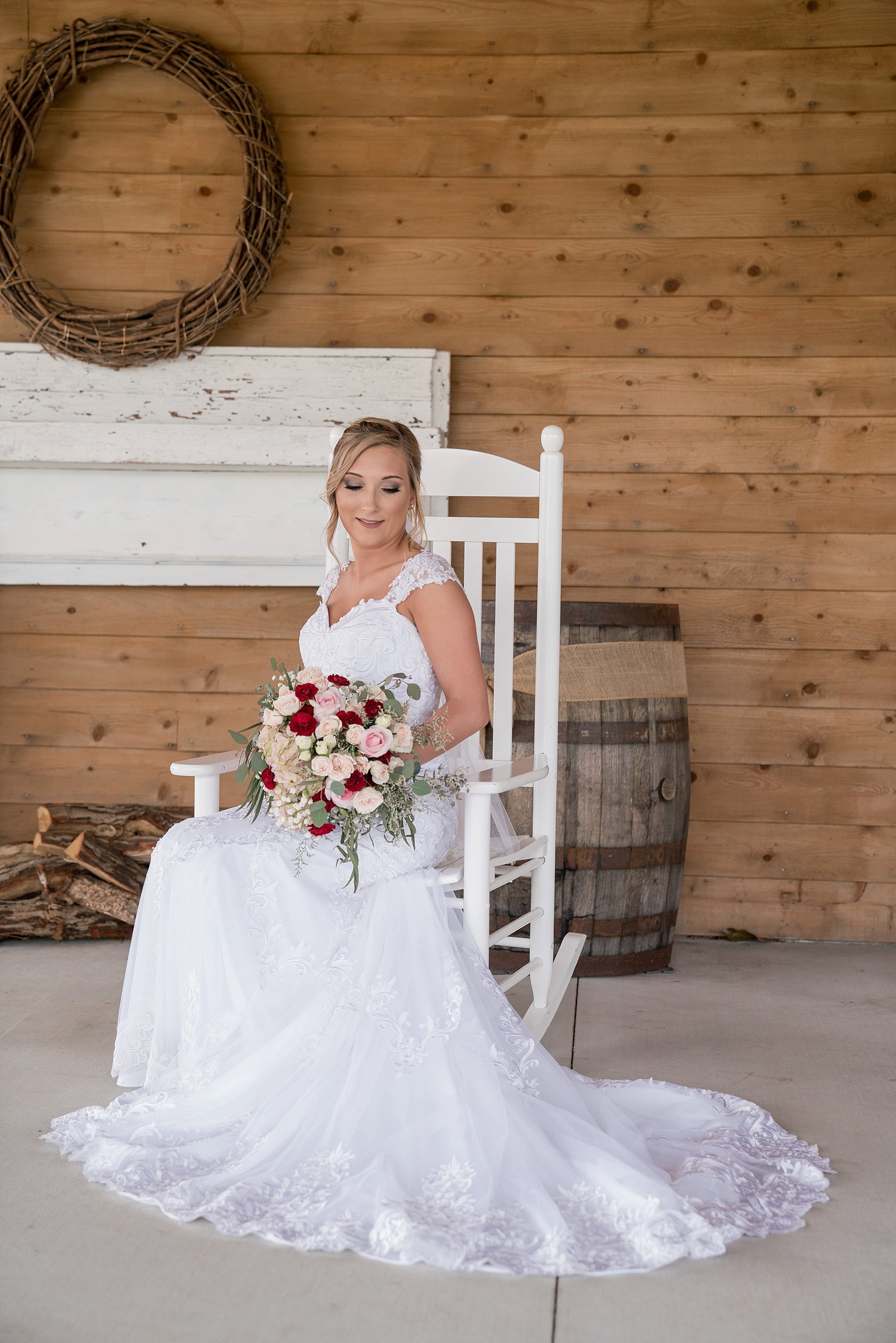Cotton-Barn-Winterville-Wedding-Photographer-057.jpg