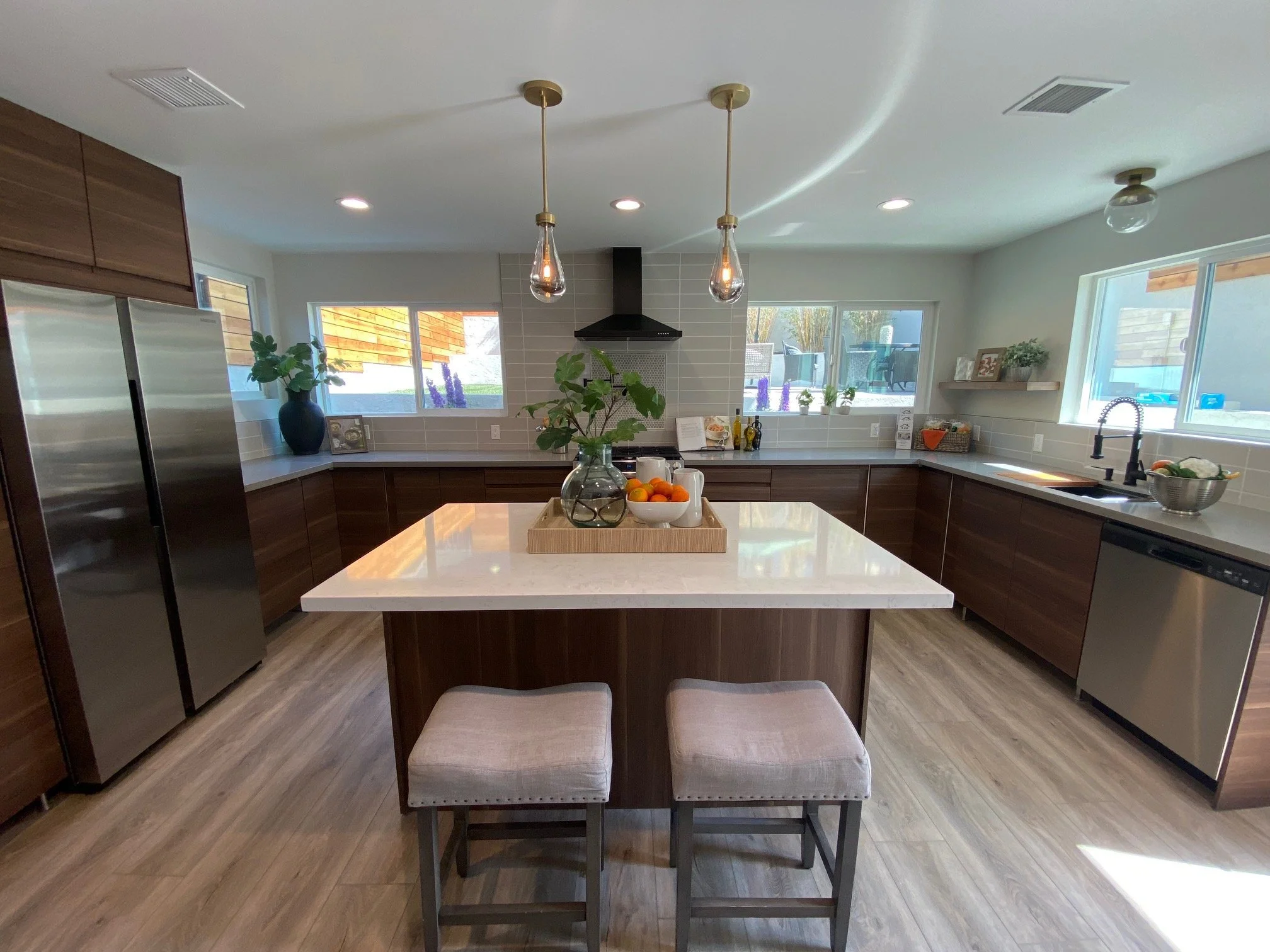 5682 Aldama Street | Highland Park