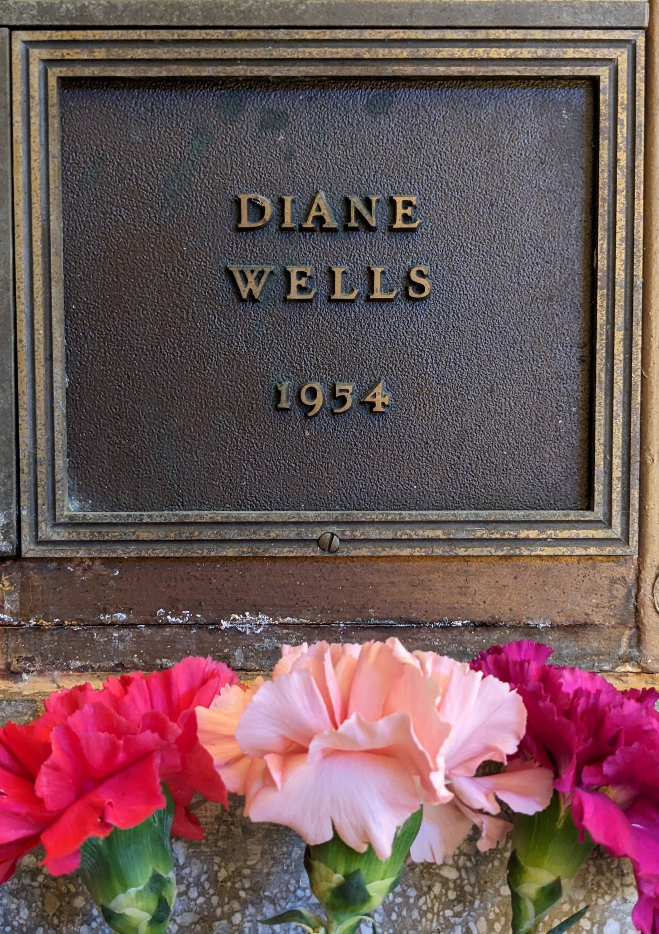 Jan 15, 1922 - Dissie Diana Baker is born to Florence and Charles in Portland, Oregon. I visited Diane's marker at Hollywood Forever to leave flowers for her 104th birthday. 
