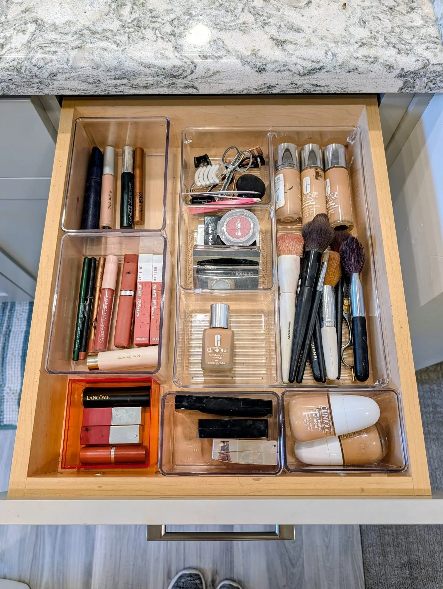 An organized makeup drawer dream! 💖💅

#organizedhome #makeup #CentralCoastSorting #professionalorganizer