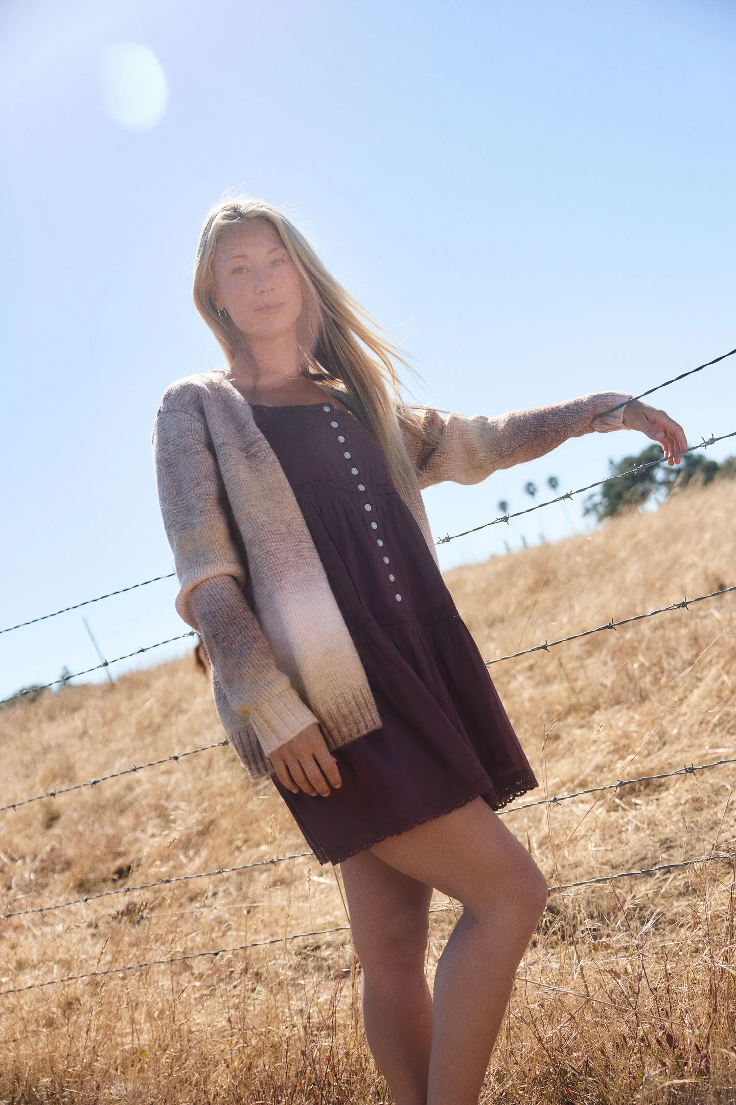 ONW_HO26_OMBRE_CARDIGAN_1.jpg.webp