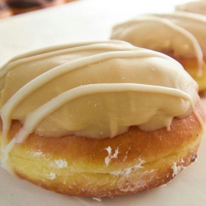Rise 'N Roll Bakery - Cinnamon Caramel Bavarian Cream Filled