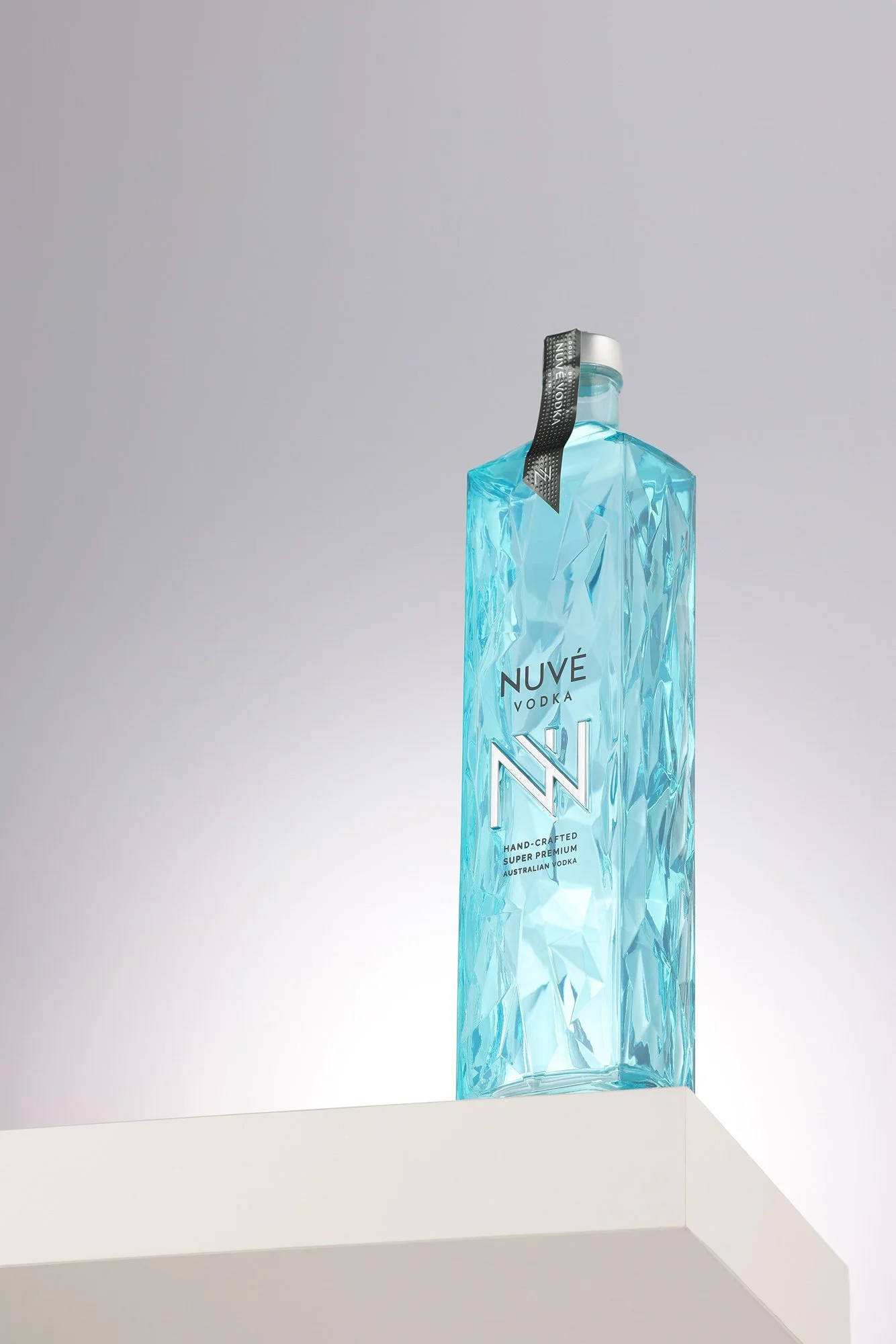 Nuve Vodka - 4352 sml.jpg