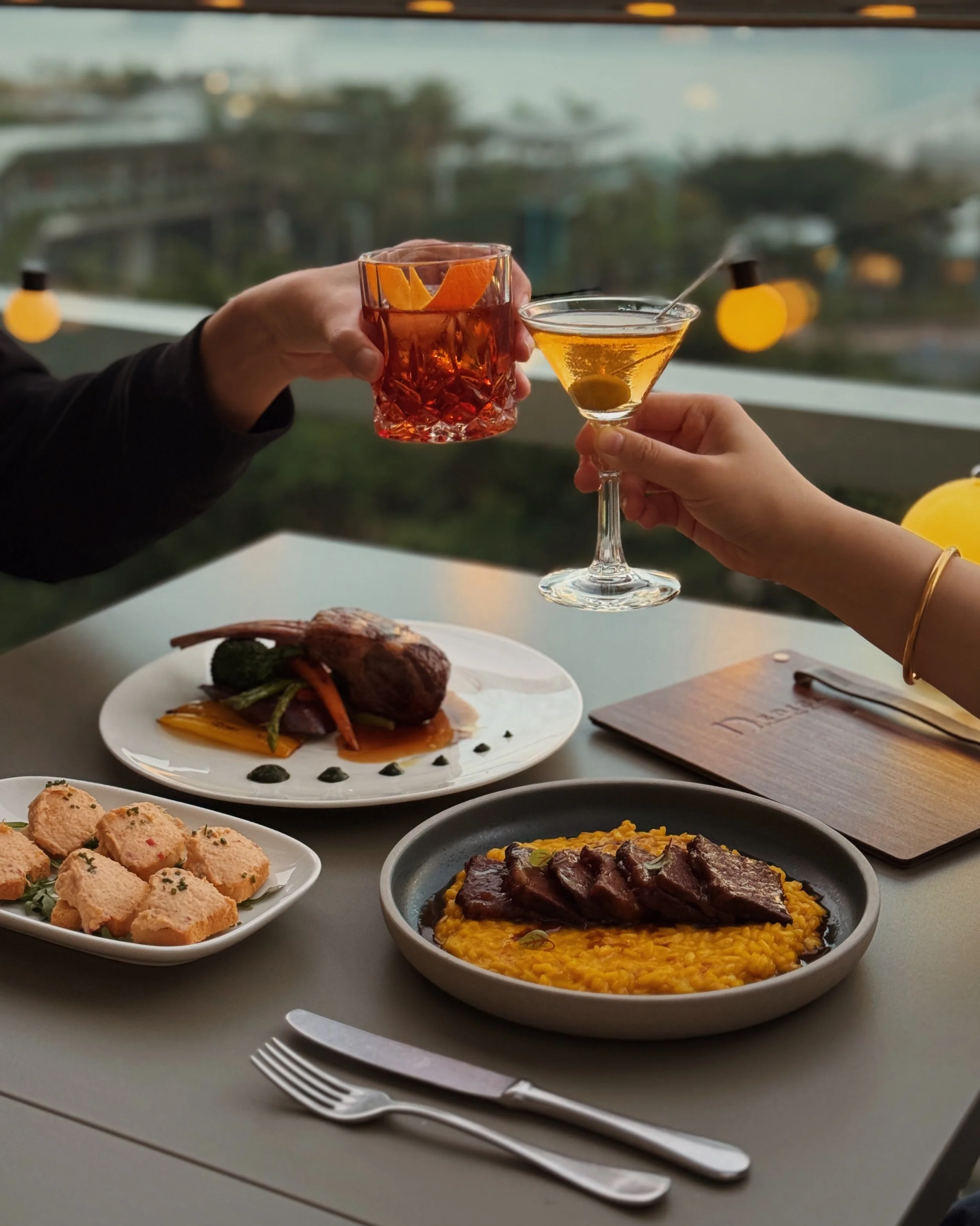 DINING WITH A VIEW | DEDICA