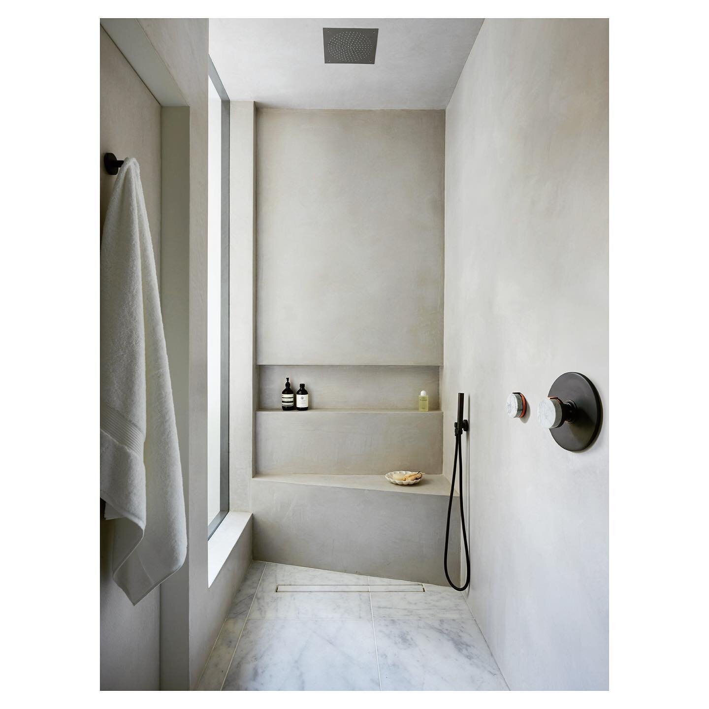 #bathroom #lifestyle #taps #lighting #design #interiordesign #architecture #interiors #styling #naturallight #interiorphotography #props 
#📷darrenchung74 #bathroominspo #shower