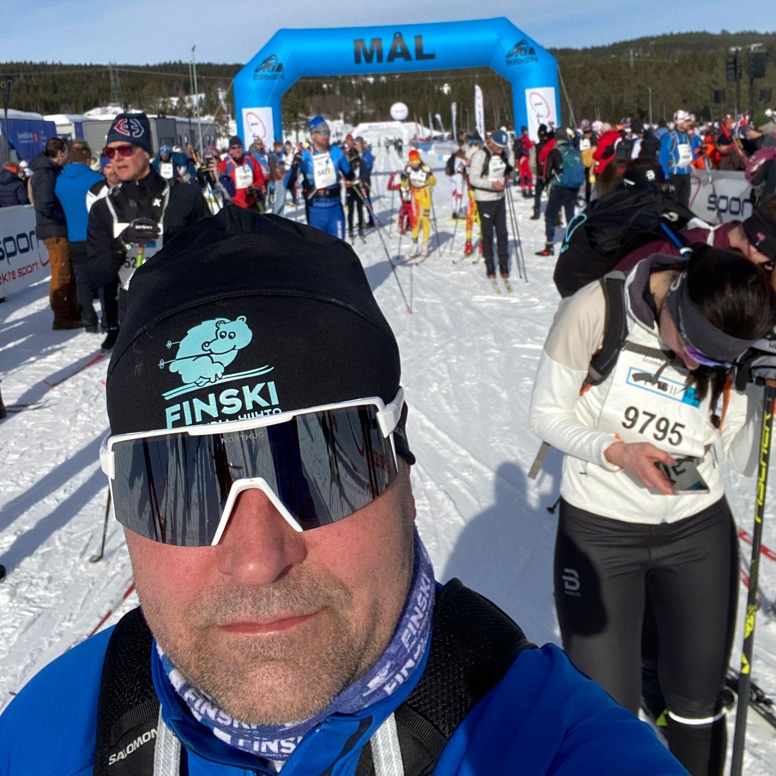 Finlandia-hiihdon tapahtumajohtaja Markku Levanen k&auml;vi tutustumassa legendaariseen Norjan Worldloppet- ja Ski Classics- tapahtumaan Birkebeiner-rennetiin. P&auml;&auml;matka siirrettiin lauantain haastavien keliolosuhteiden vuoksi aurinkoiselle 