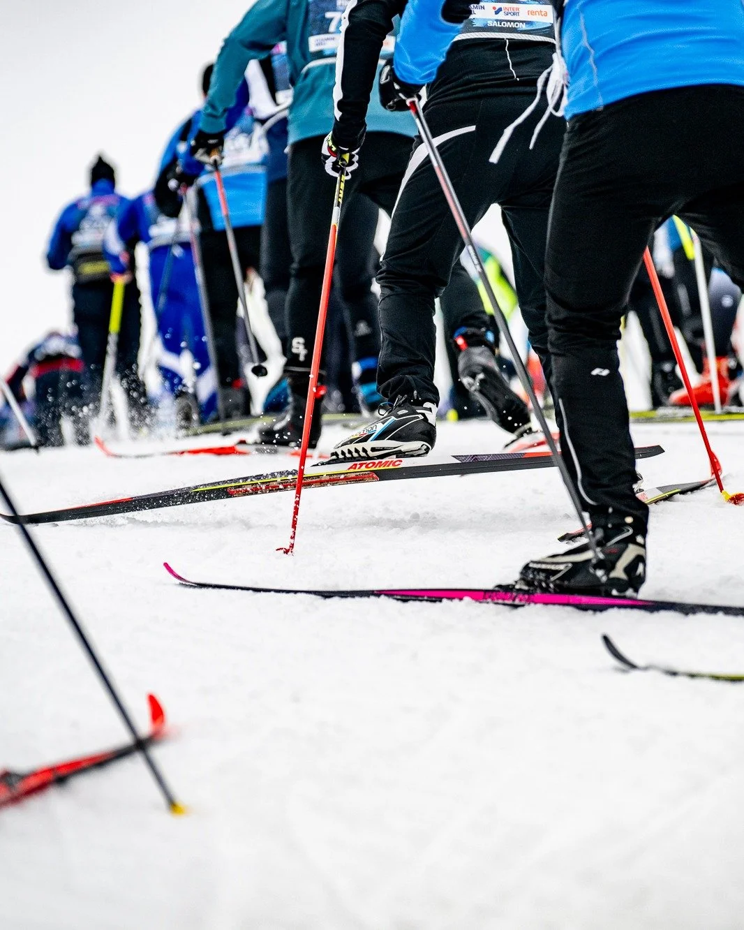Hiihtokausi on alkanut ja ensimm&auml;iset ensilumenladut ovat avautuneet! ❄️ 

Ootko innoissasi? Me ainakin ollaan! 😍

T&auml;ll&auml; hetkell&auml; 𝙖𝙪𝙠𝙞 𝙤𝙡𝙚𝙫𝙖𝙩 𝙡𝙖𝙙𝙪𝙩 ⤵️
@levilapland 
@vuokattisport 
 @rukakuusamo
@ensilumenlatu 
@ko