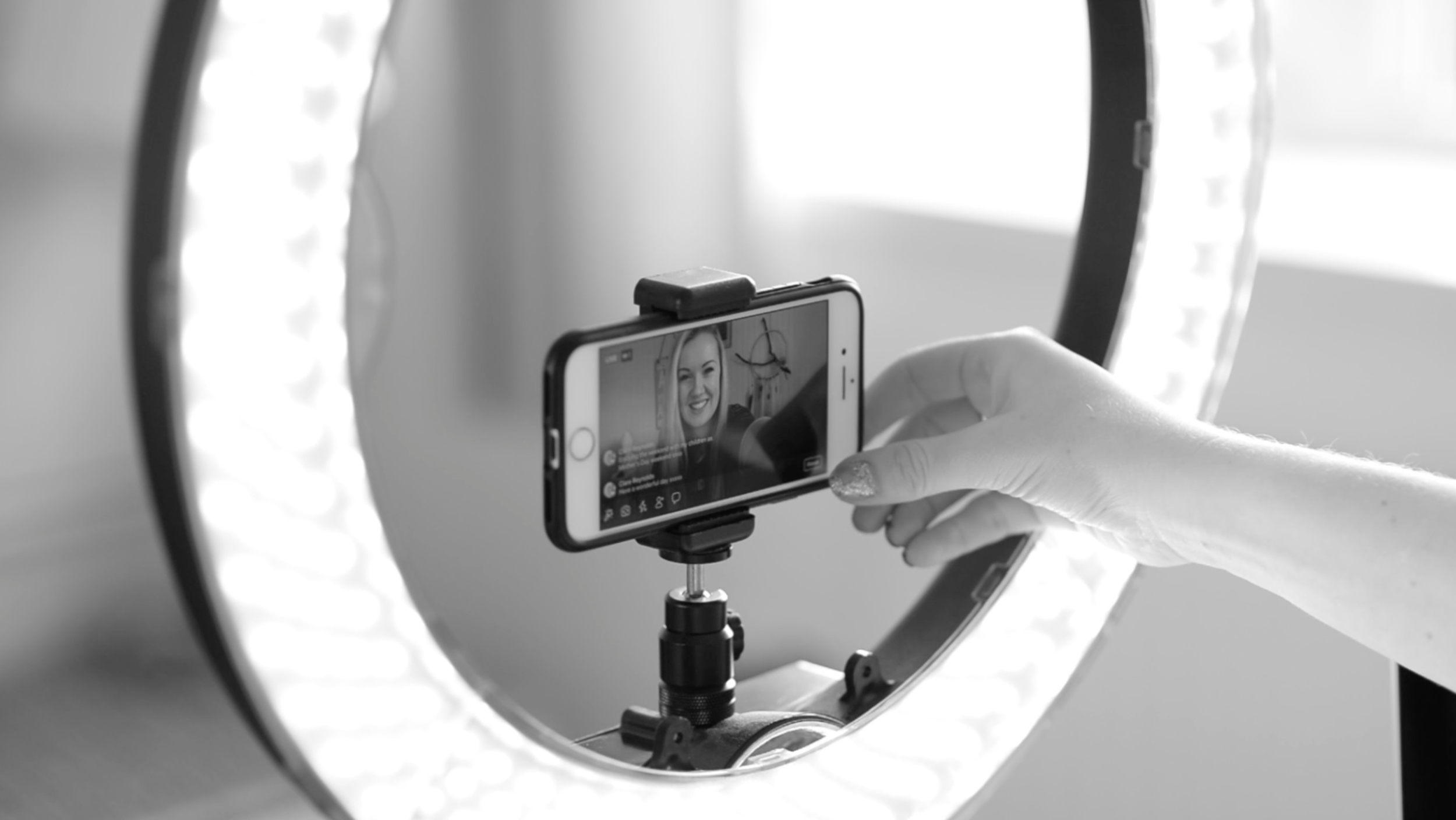 linsey-loo-studio-carol-ann-reid-video-images 1.png