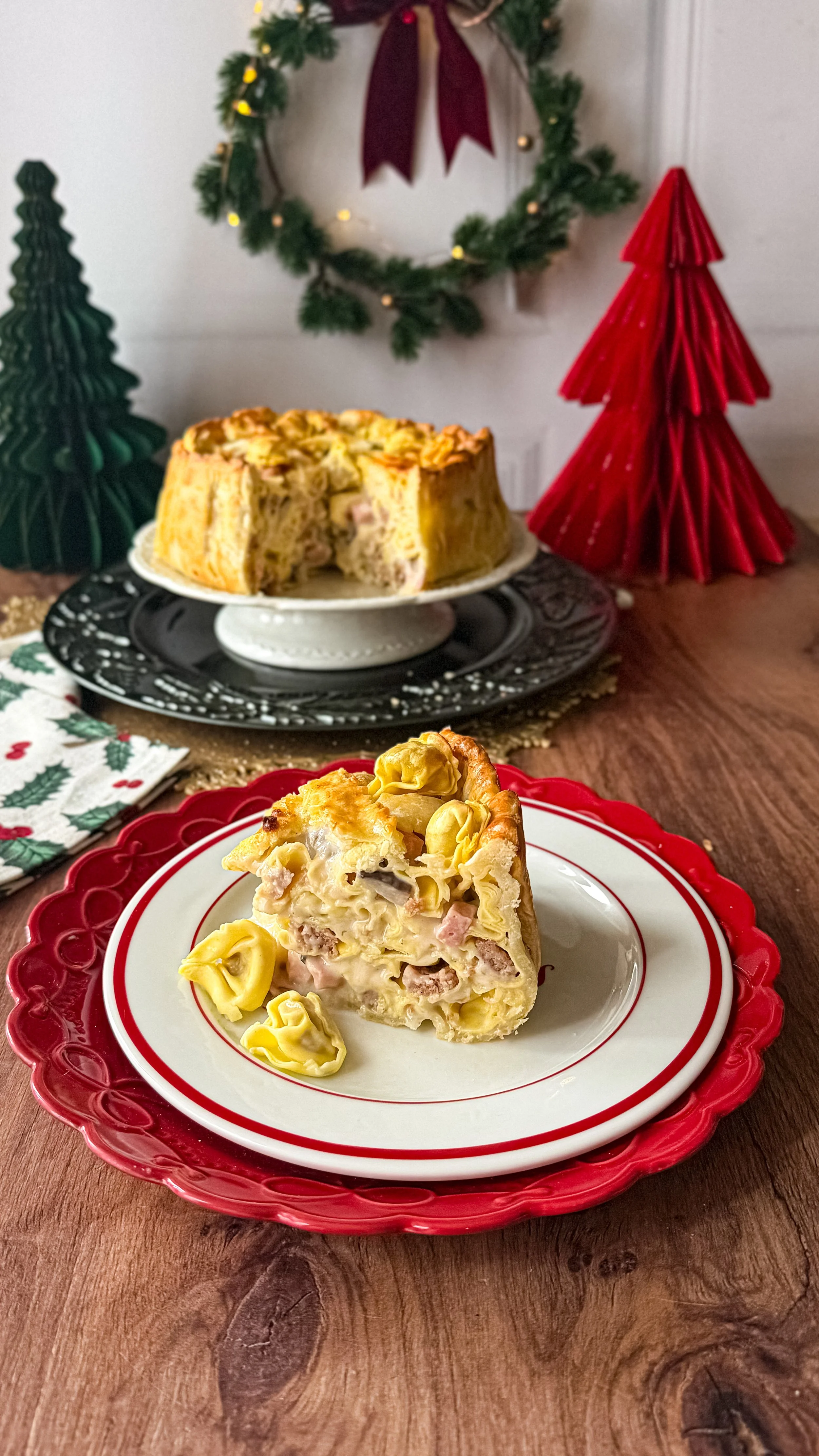 Timballo di cappelletti in crosta