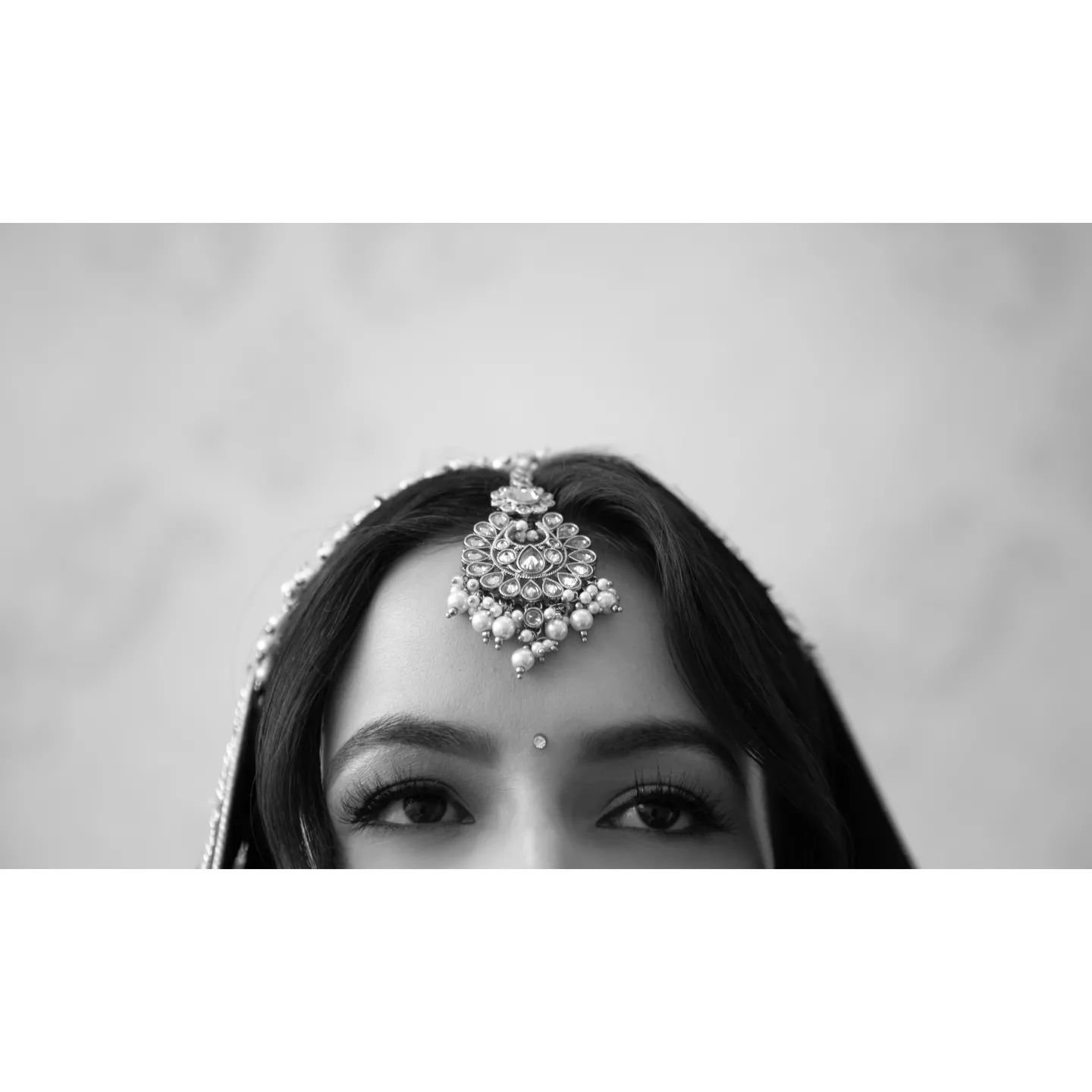The beautiful inside &amp; out bride, Ruchika, on her wedding day in Leicester 09/96/2024 ❤️
&copy; @candidtheoryuk