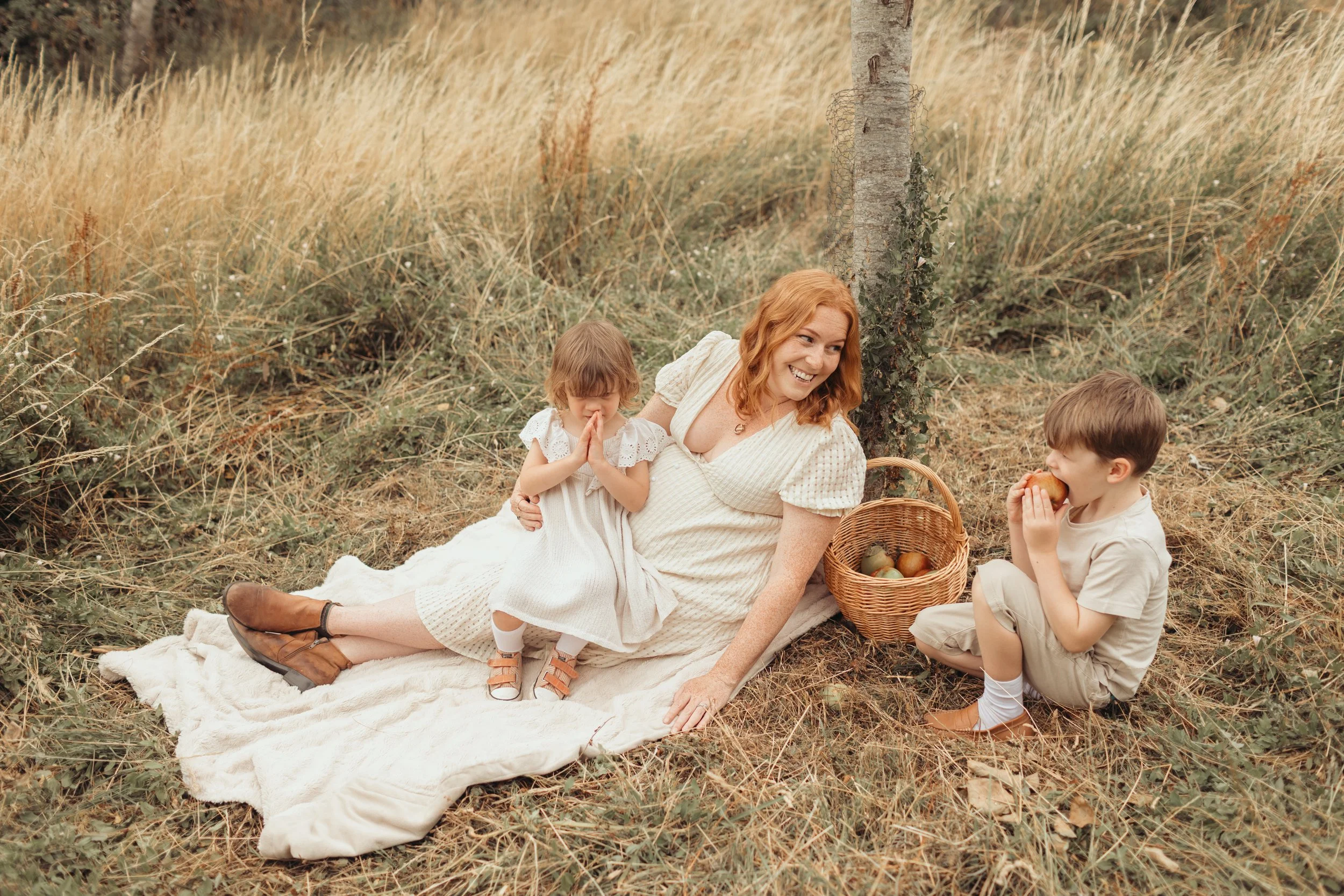 Maternity photoshoot overlooking Bath