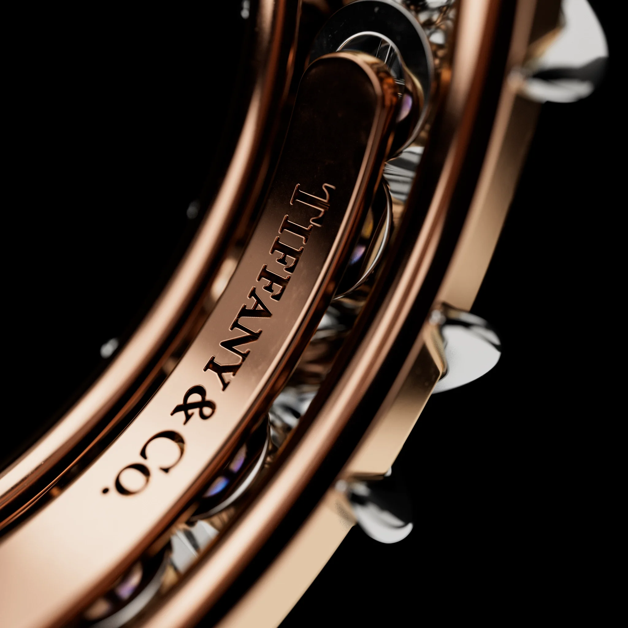 Tiffany, Jewellery, bracelet, CGI, 3D, Motion Design, Free Range Studio