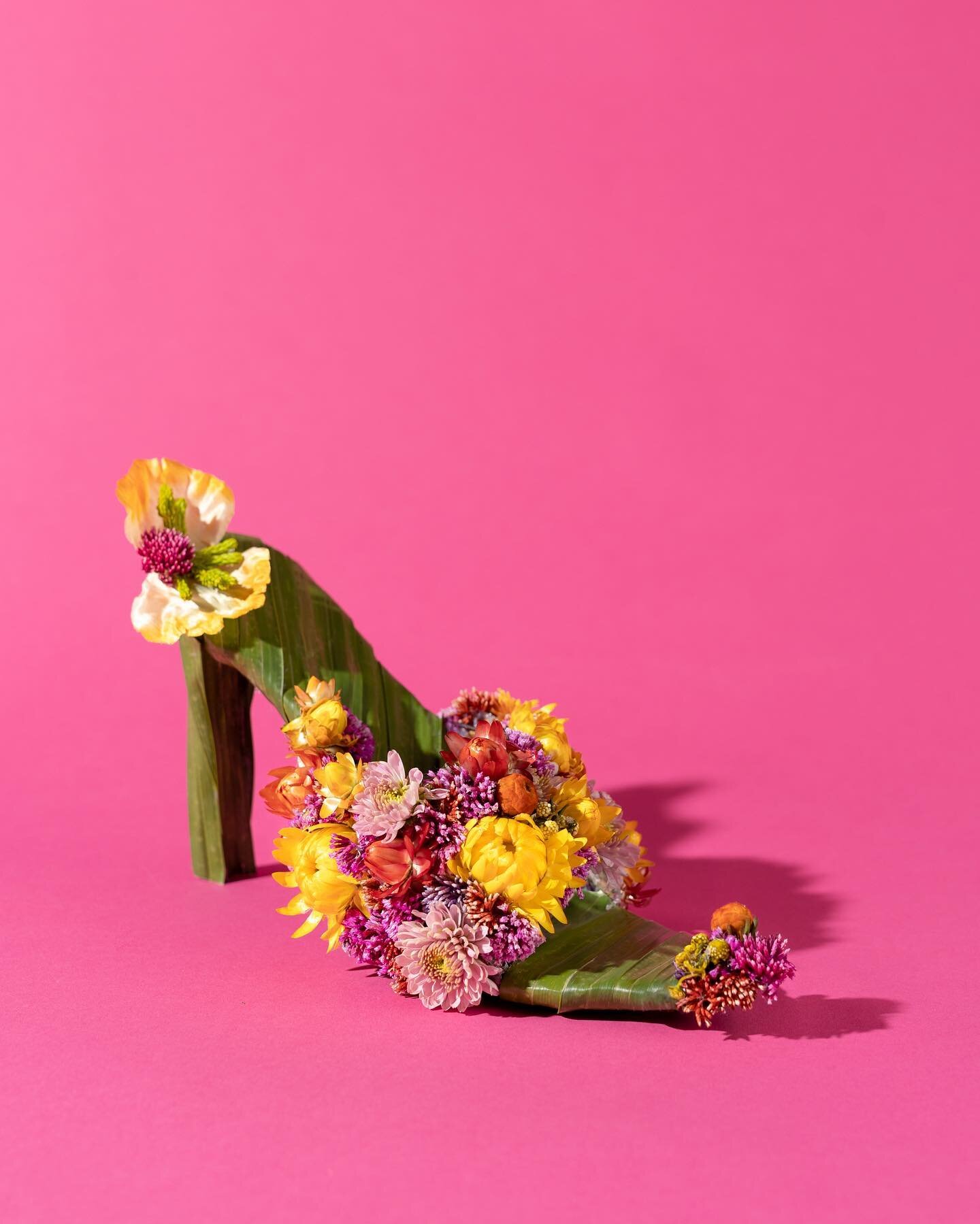 &quot;Walking in her shoes&quot;. A beautiful personal project and inspired collaboration in bloom. Born out of a need to clear some creative cobwebs, dig in, move some energy and bring out the color of self expression.

Who can relate?

Amazing flor