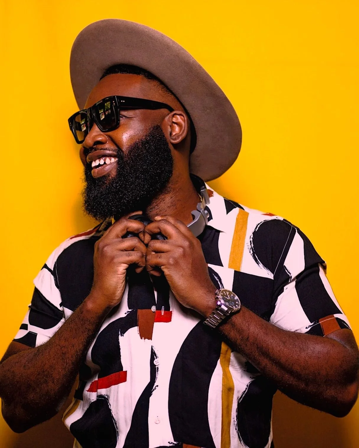 NYC Wedding DJ & MC DJ Jon Blak providing professional DJ services in New York for weddings, corporate events, and sports events.