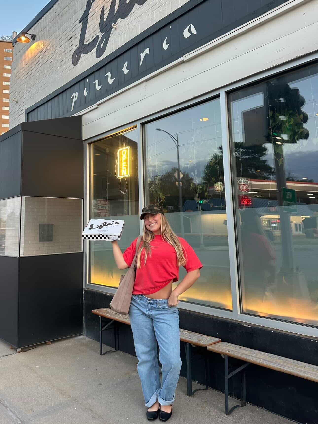 Cool girls love Lyle&rsquo;s 🍕

📸: @mackenzie.wheatley