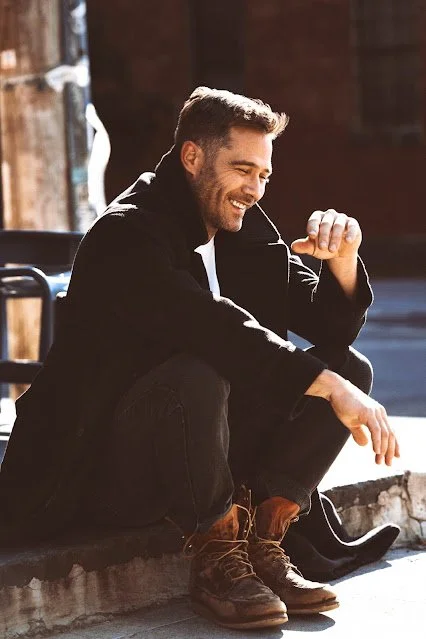 Luke Macfarlane 03.jpg