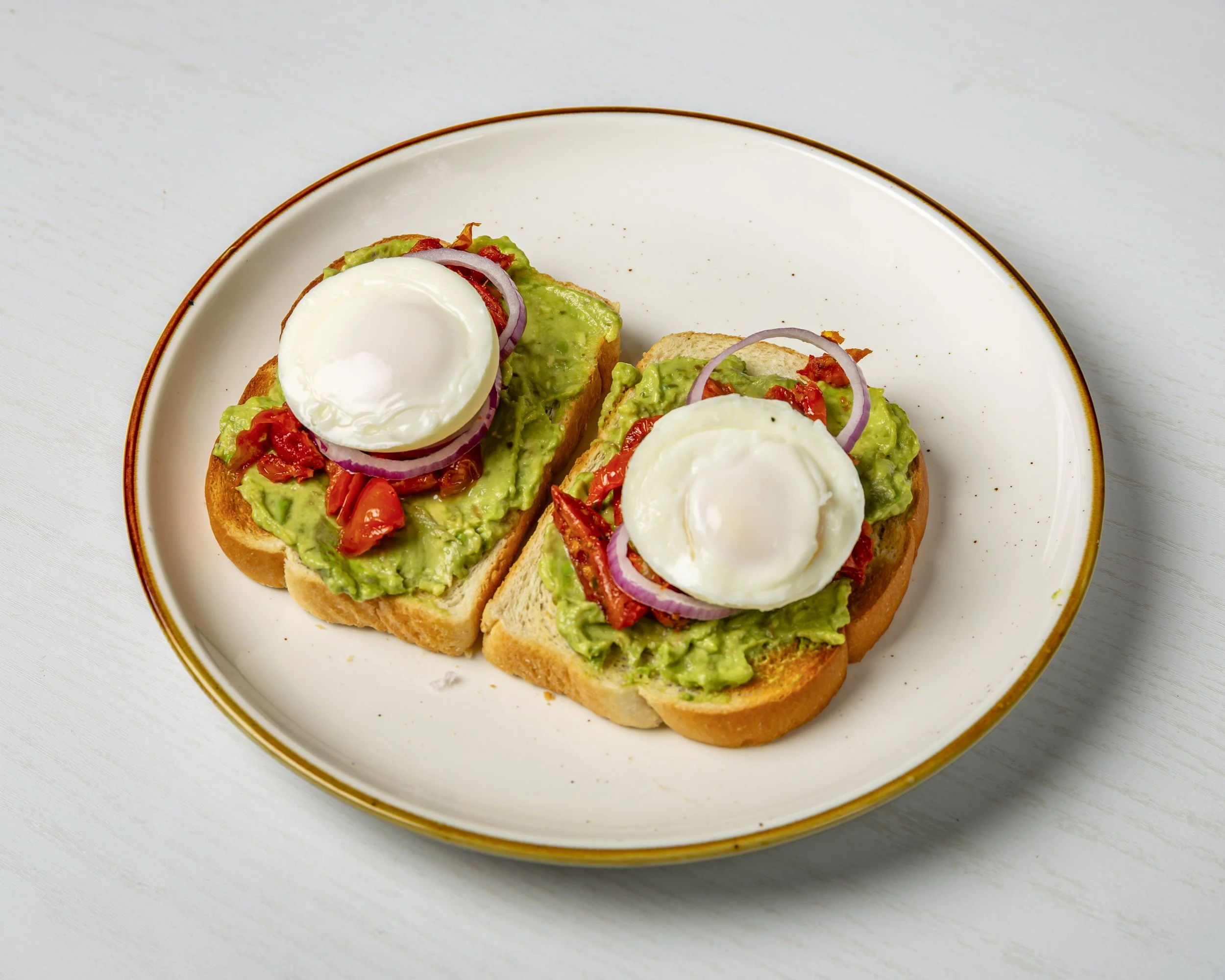 PineappleSol_AvocadoSmashedToast.jpg