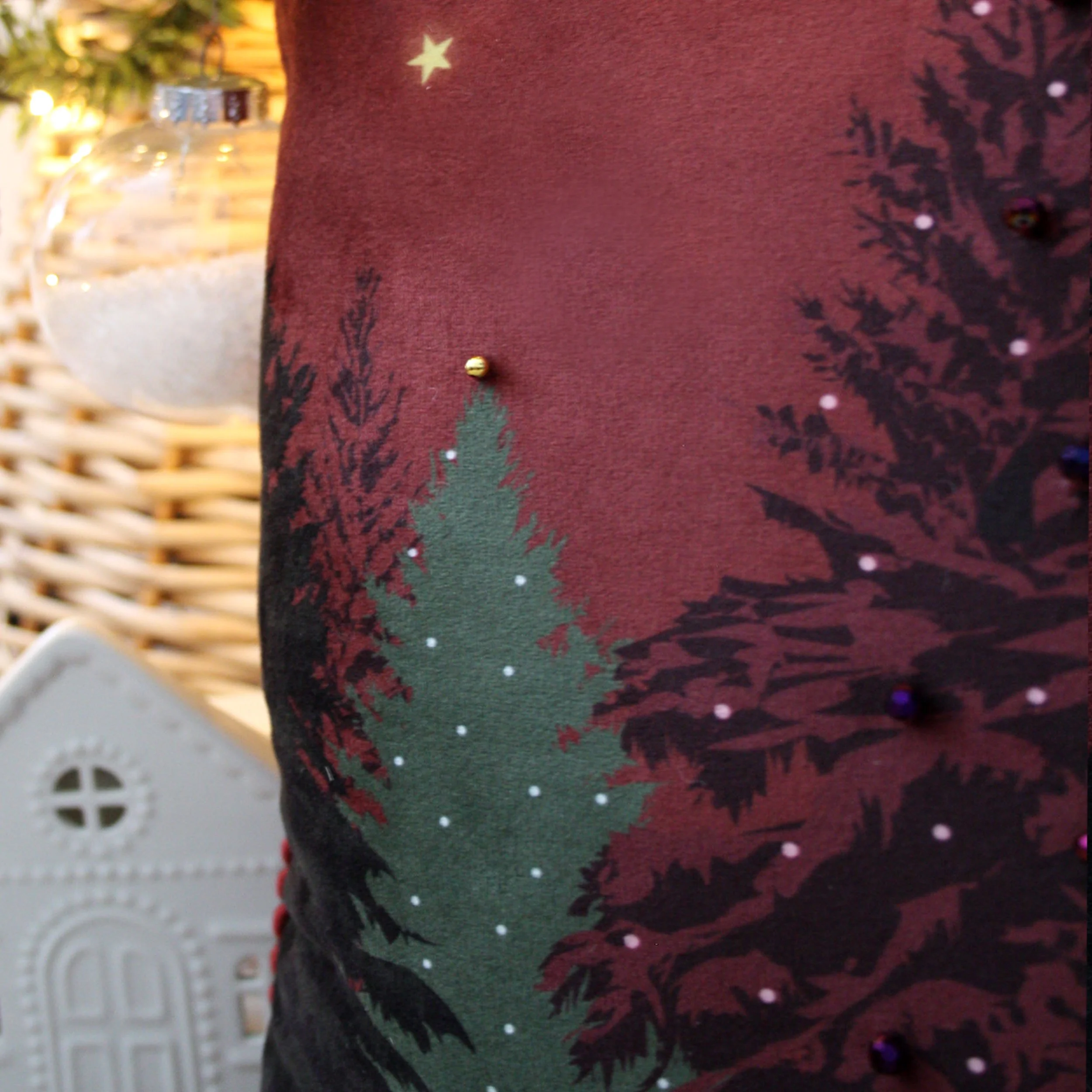 Ruby-Xmas-Cush-Close-Up-2-web.jpg