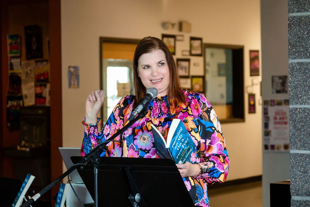 JennToddling-Bookrelease042025-1071.jpg