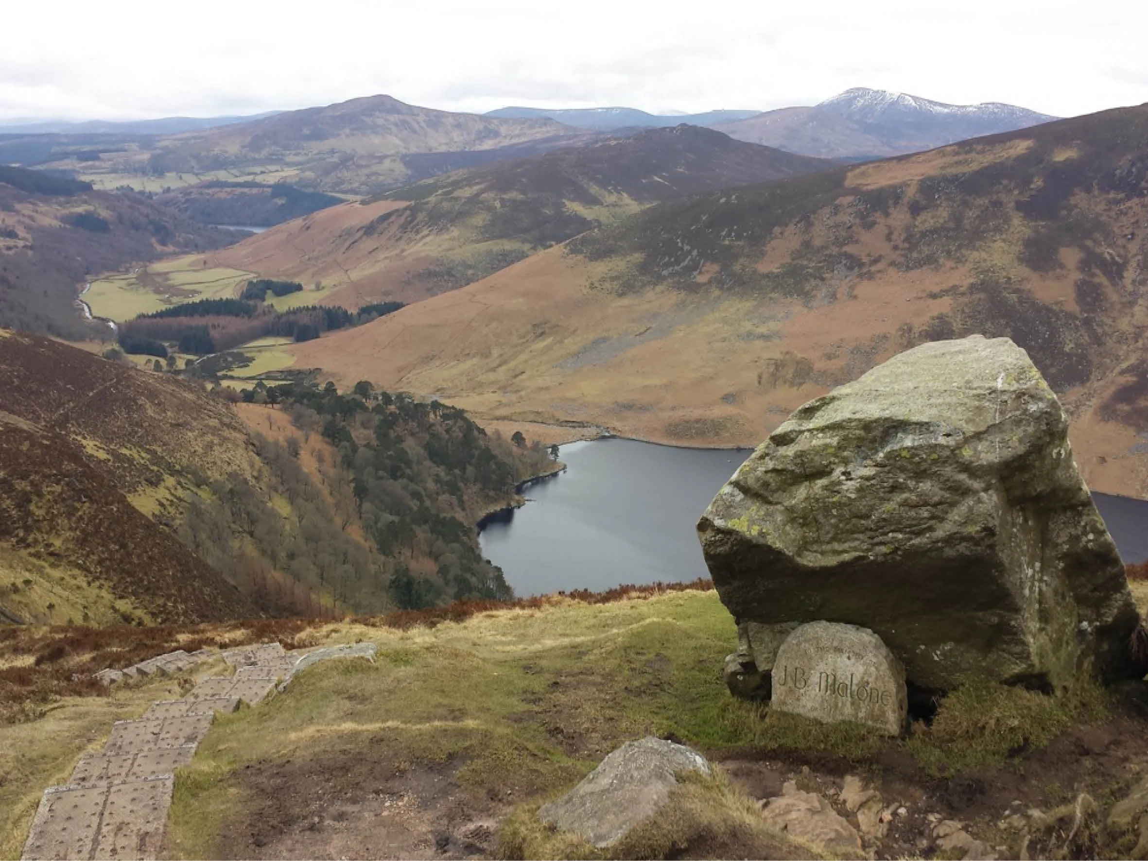 ODOS ARCHITECTS - office hike.jpg