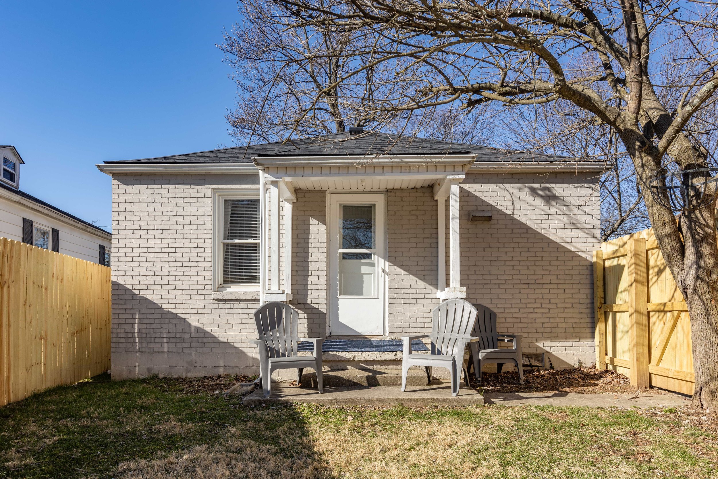 521 Addison (18 of 19).jpg