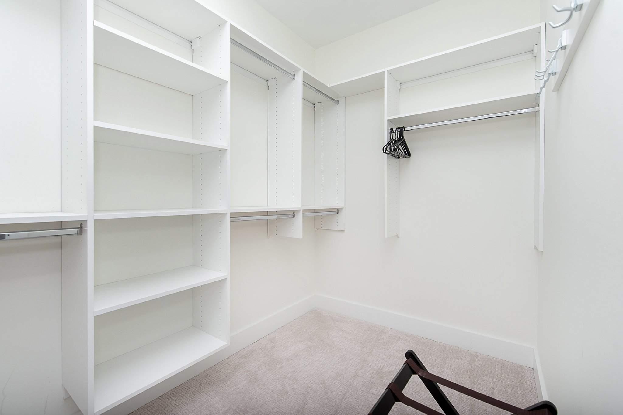 20_Primary Closet.jpg