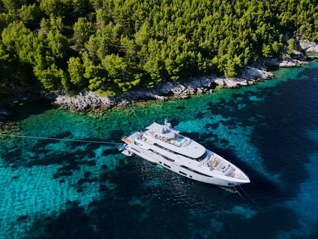 Custom Line Navetta 37 - Sokny
