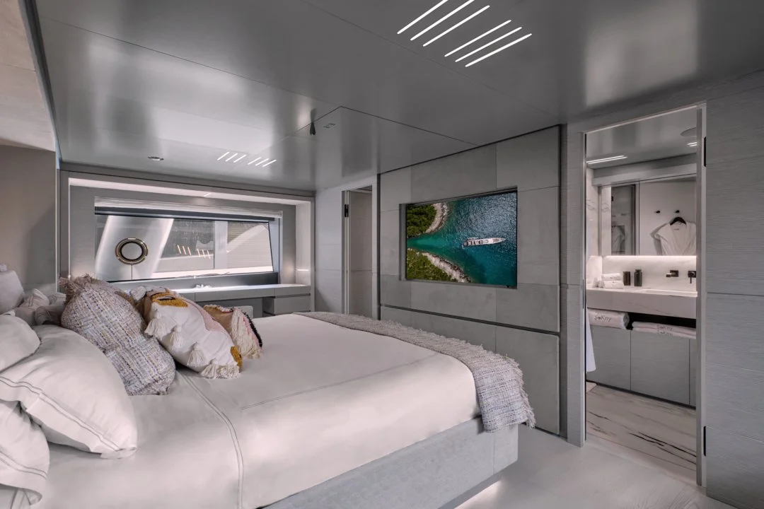 Custom Line Navetta 37 - Sokny