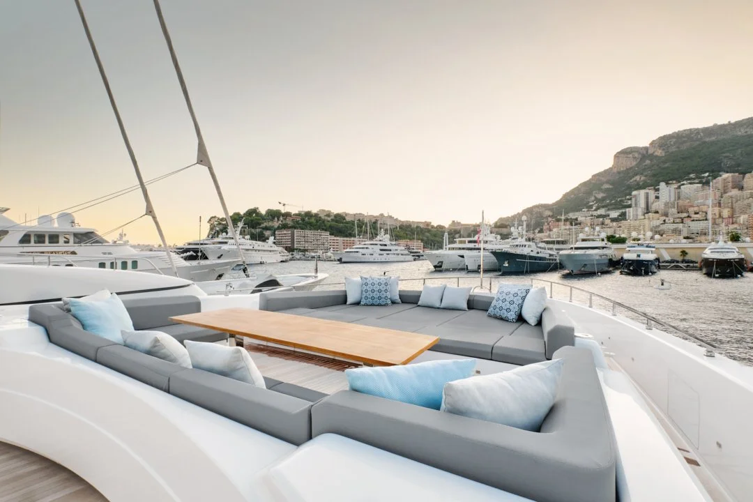 Custom Line Navetta 37 - Sokny