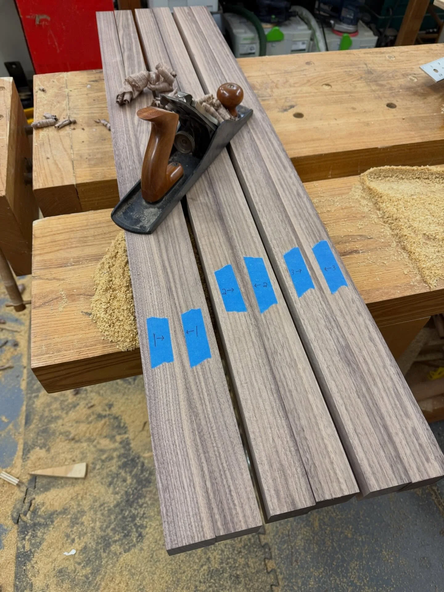 Six of twelve walnut rear chair posts milled, tapered, and ready for steam bending.

#chairmaker #chairmaking #walnut