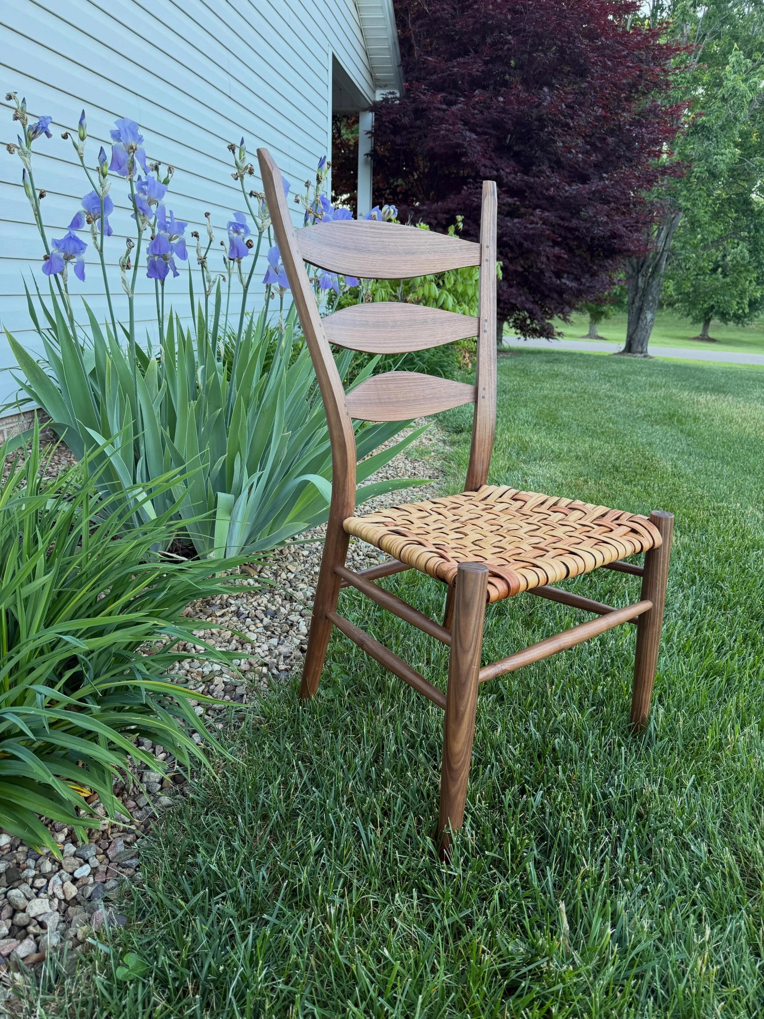 Boggs-Style side chair in walnut with a hickory bark seat.  This is the first of six for a client in New York.

#chairmaker #chairmaking #walnutfurniture