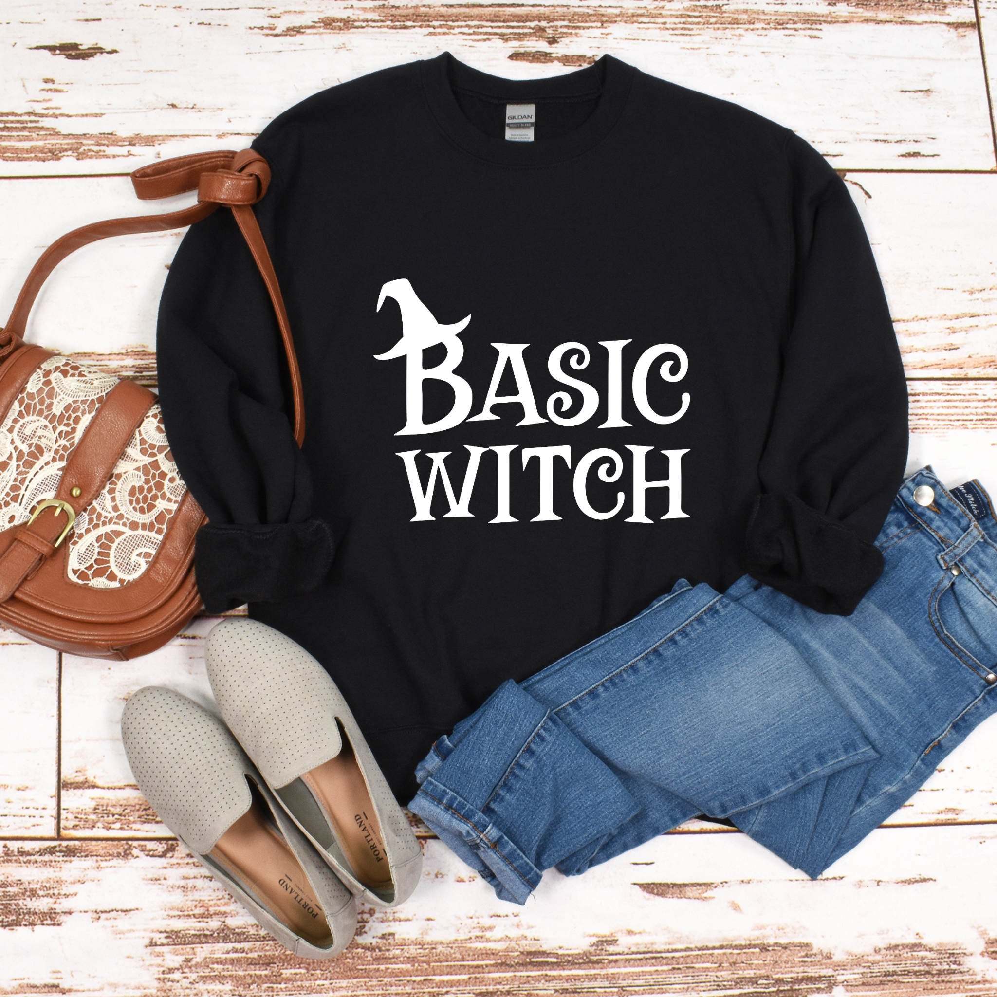 BASIC WITCH GILDAN 180 BLACK.png