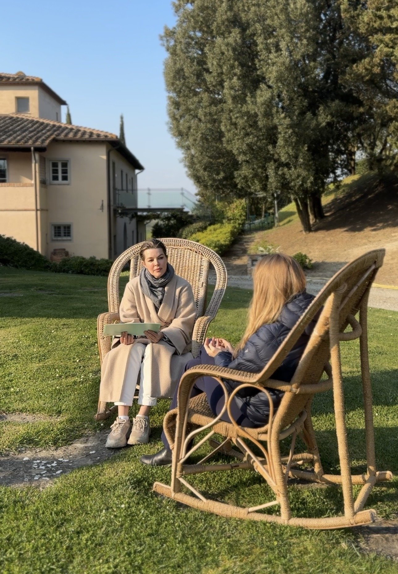 Coaching sessions in nature or online - a space to slow down, reconnect, and hear yourself clearly.