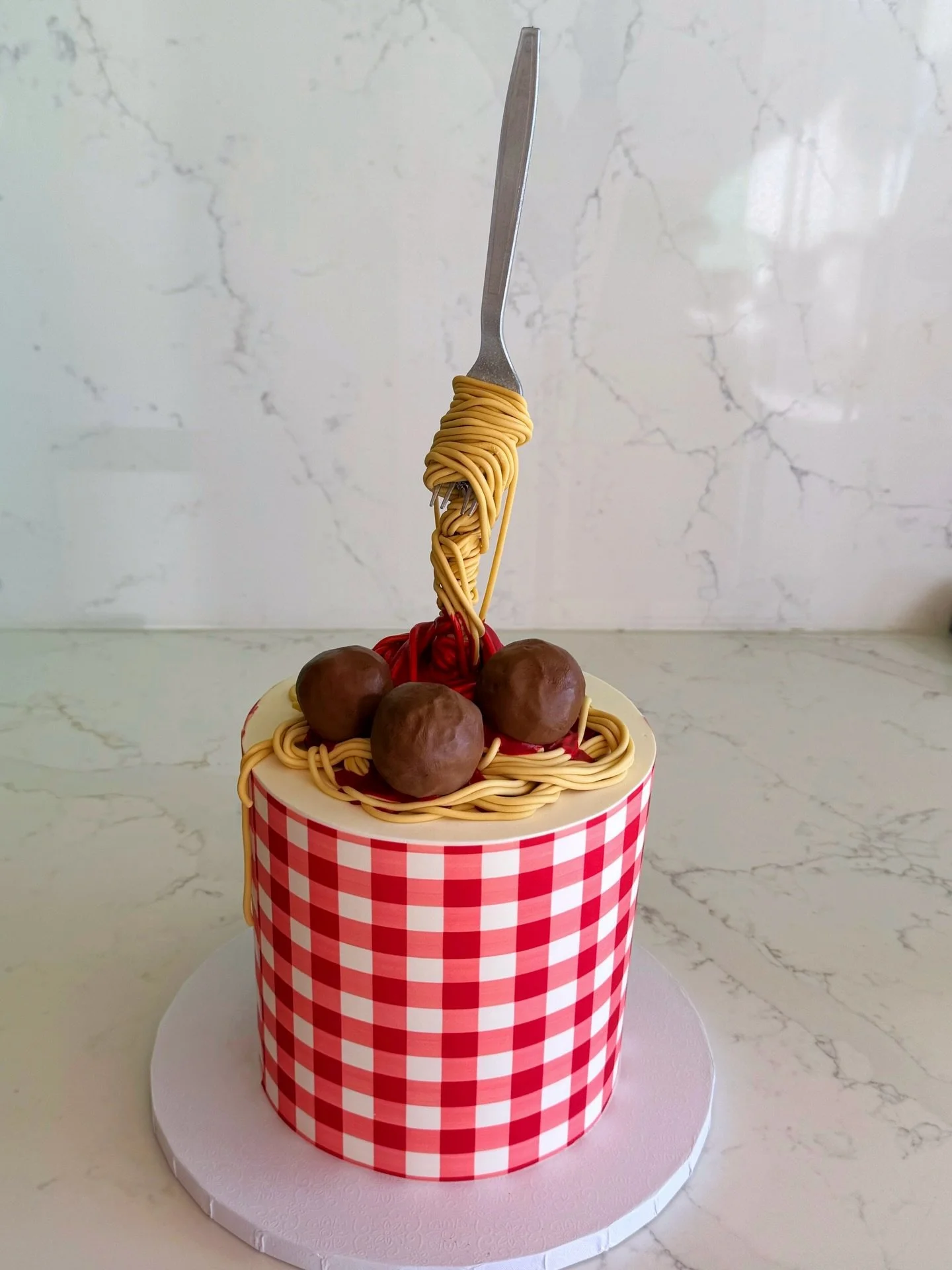 Just my quarterly meatball cake post 🍝

#houstonbakery #houstoncakes #houstoncustomcakes #houstonmoms #spaghetticake