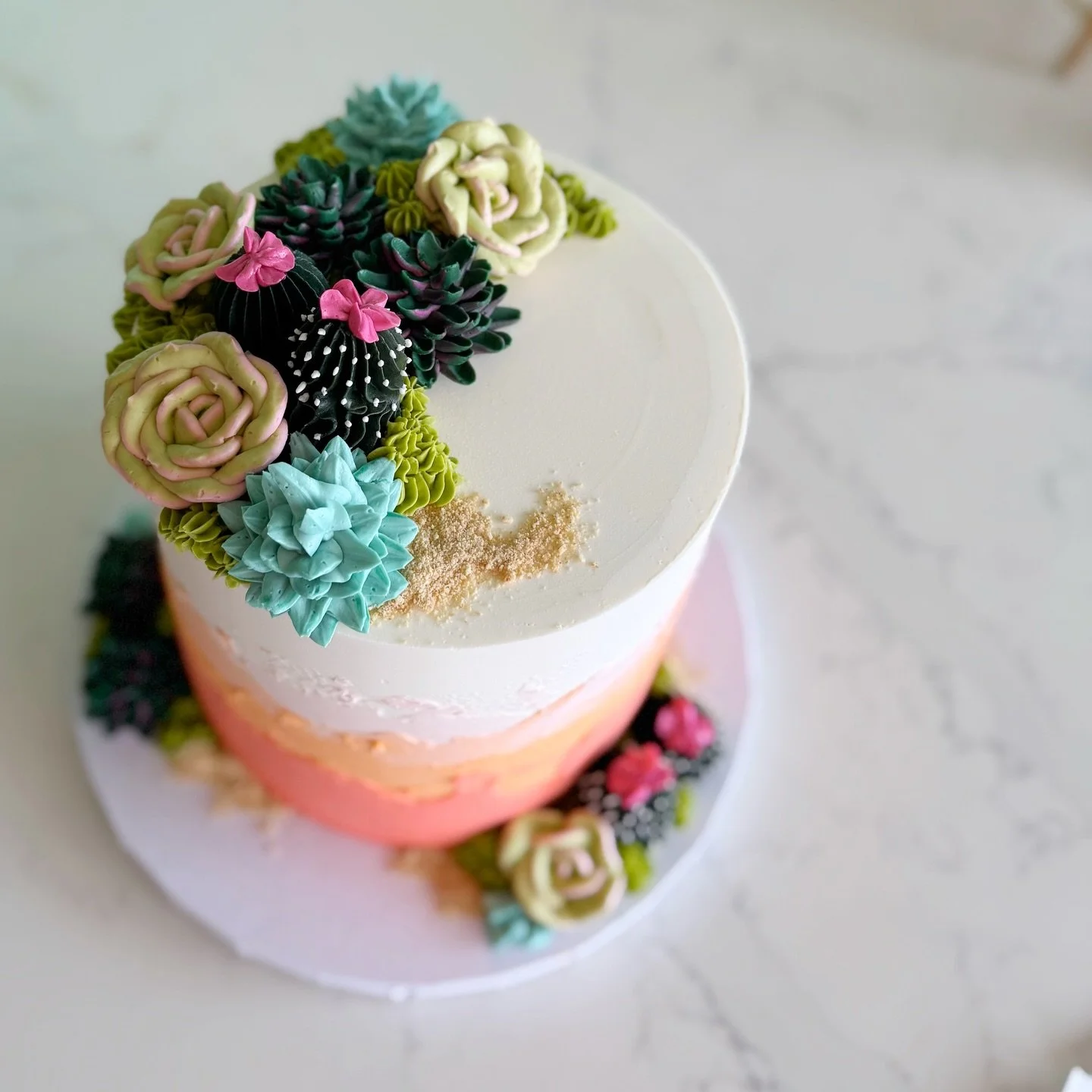 If you&rsquo;re reading this, I hope you wake up tomorrow feeling hydrated and well rested. 😌

#houstonbakery #houstoncustomcakes #succulentcake #houstoncakes