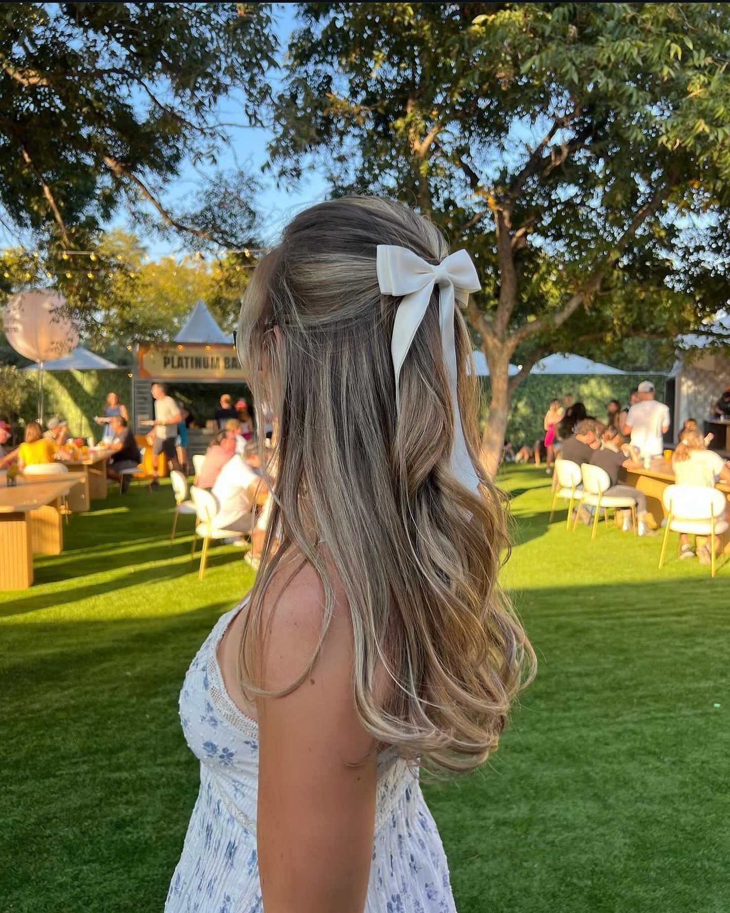 seamless blending ✨ my foil technique only @thesalonsanfrancisco #soniapaniaguahair 
.
.
#hair #sanfrancisco #love #thesalonsanfrancisco #balayage #gokdwellapprovedus #ilesformula_hair #photooftheday