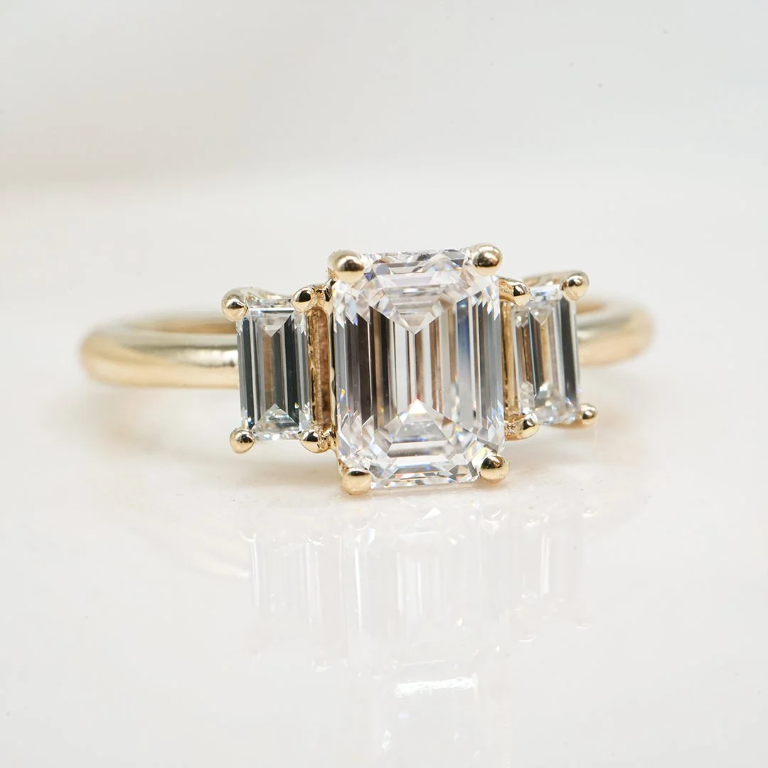 Anillo de compromiso de oro amarillo 14K con diamantes lab - TUGARIM