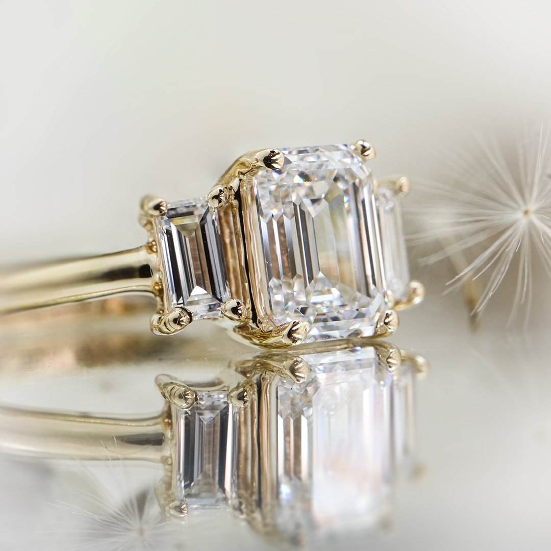 Anillo de compromiso de oro amarillo 14K con diamantes lab - TUGARIM