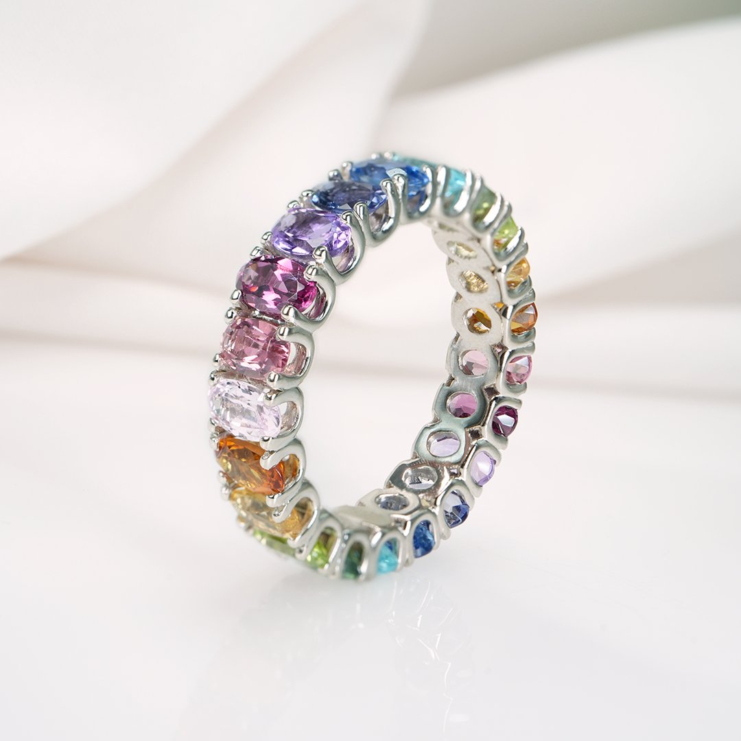 (CONFETI) Churumbela de oro blanco 14K con gemas naturales