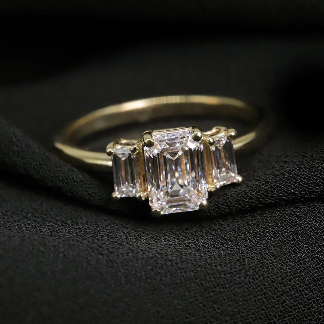 Anillo de compromiso de oro amarillo 14K con diamantes lab - TUGARIM