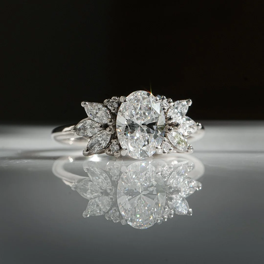 (Mermaid) Anillo de compromiso de oro blanco 14K con diamantes lab - TUGARIM