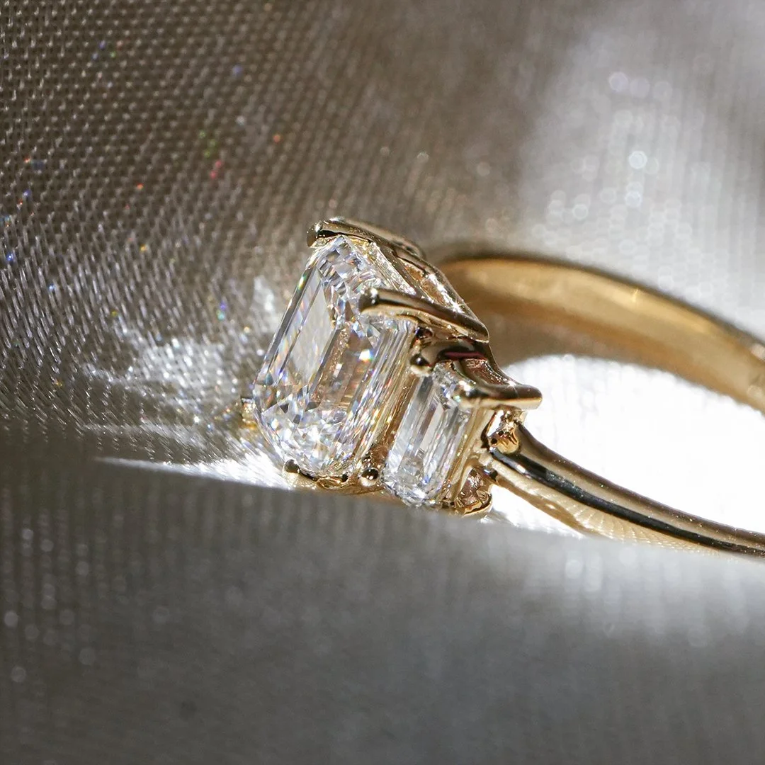 Anillo de compromiso de oro amarillo 14K con diamantes lab - TUGARIM