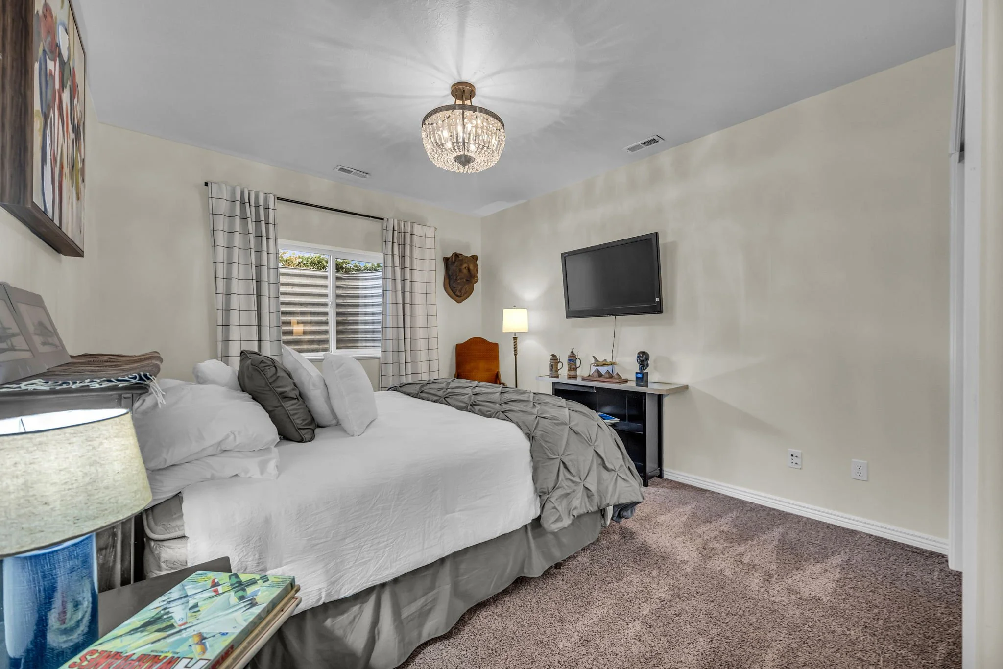 22-web-or-mls-557-warm-springs-dr.jpg