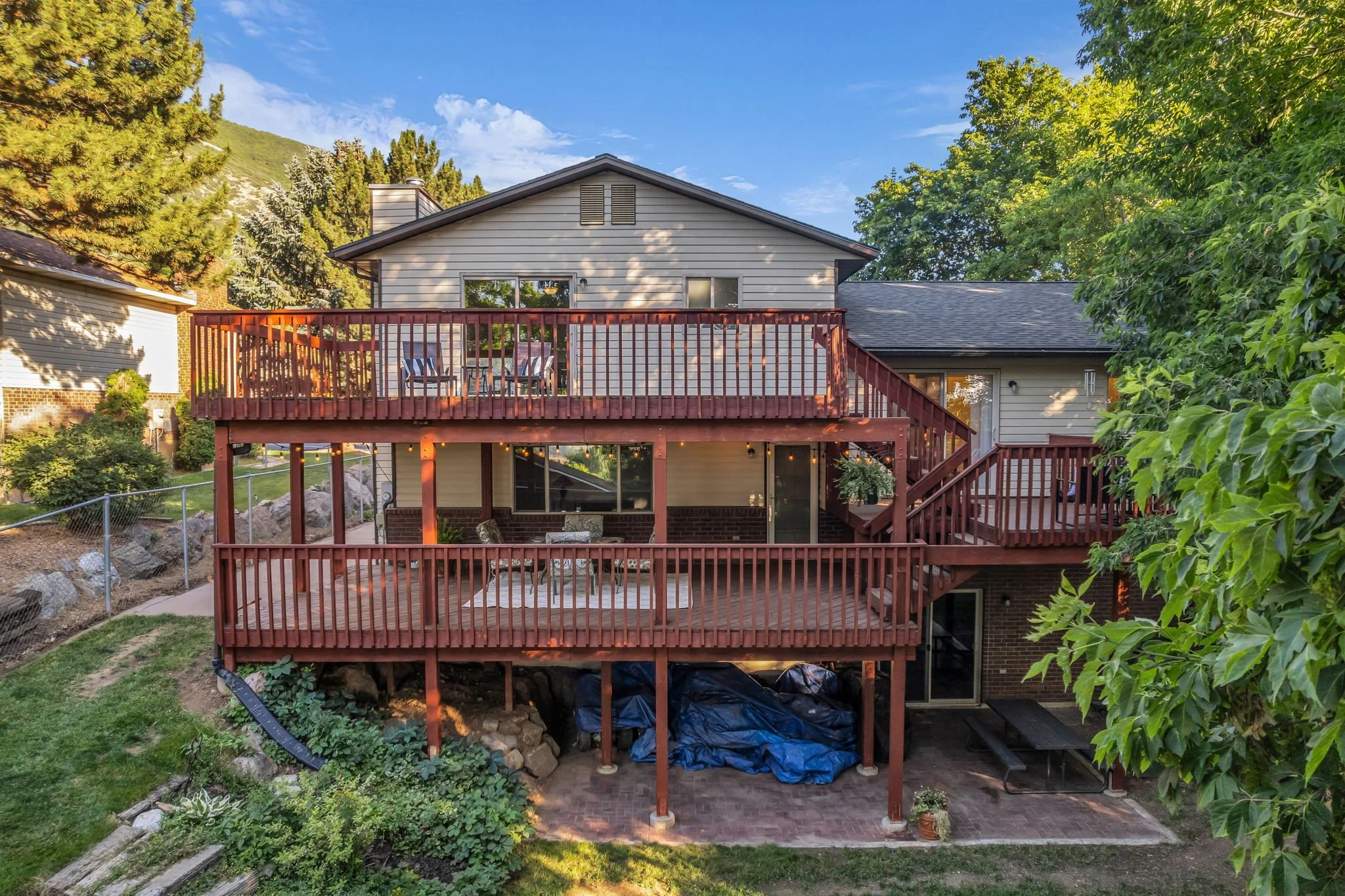 88-web-or-mls-2600-deer-run-dr.jpg