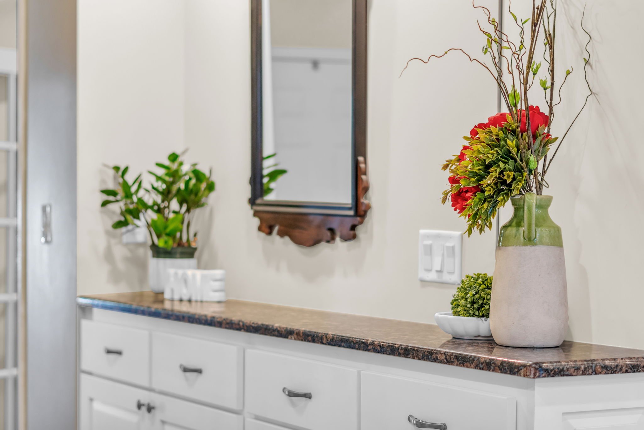 22-web-or-mls-2600-deer-run-dr.jpg