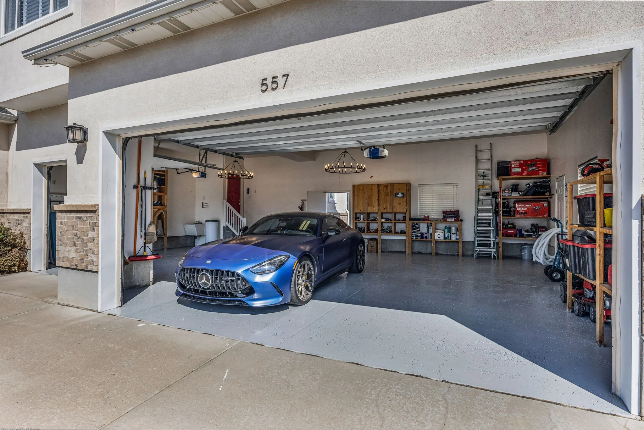48-web-or-mls-557-warm-springs-dr.jpg